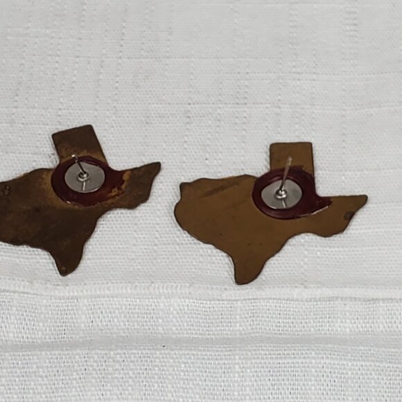 Vintage Metal Texas Cut Floral Etched Metal Bronze Finish Earrings SET OF 2 - Picture 11 of 14